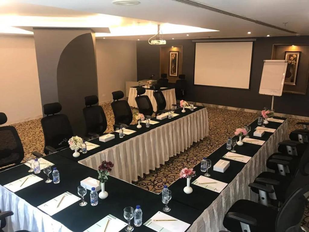 Hala Hotel Alkhobar 3*