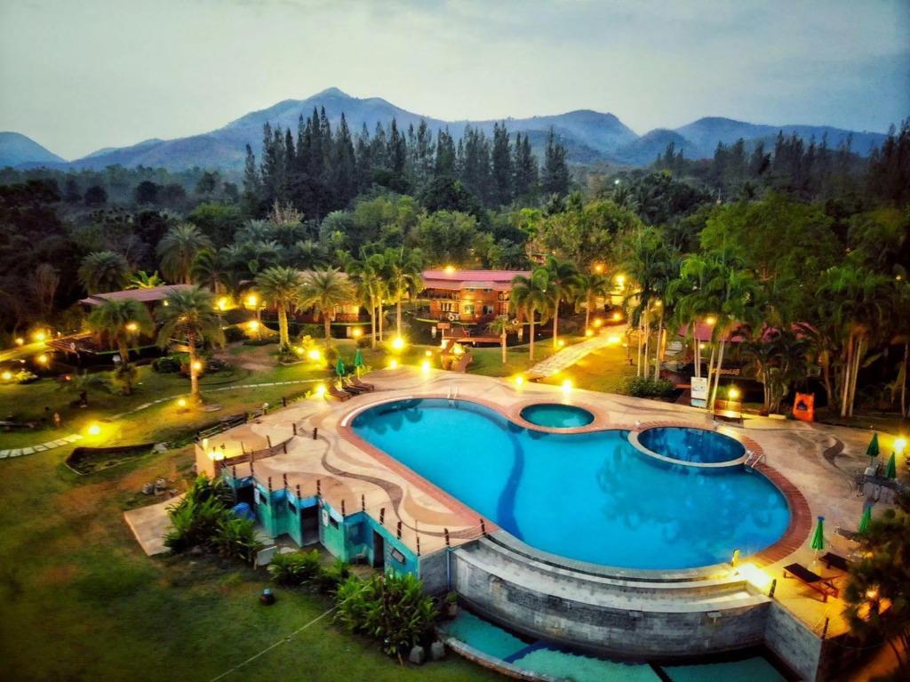 Kaengkrachan Boathouse Paradise Resort 3*