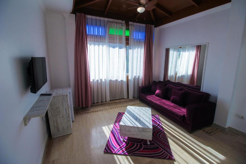 Bella Garden Hotel 0*