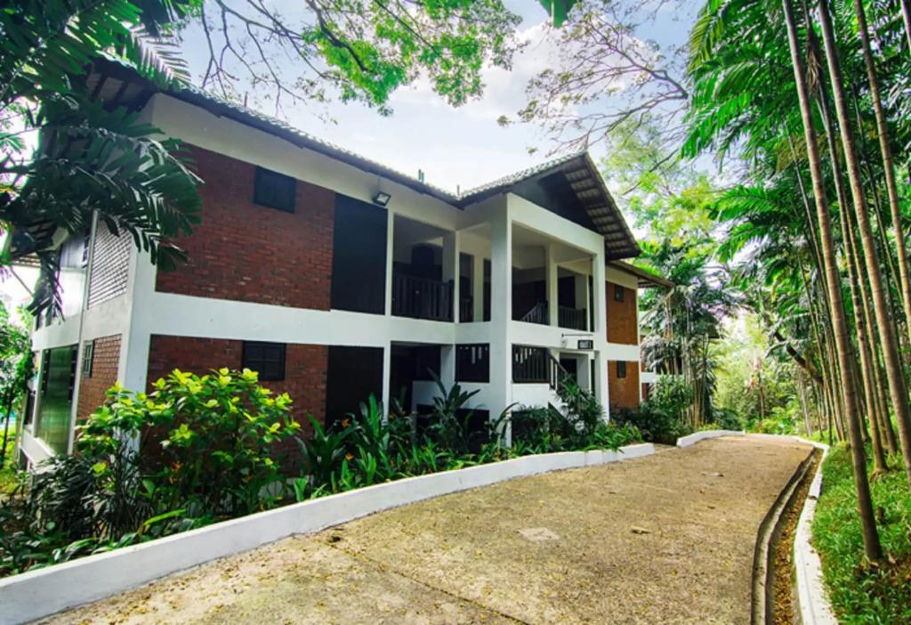 Mines Beach Resort 4*