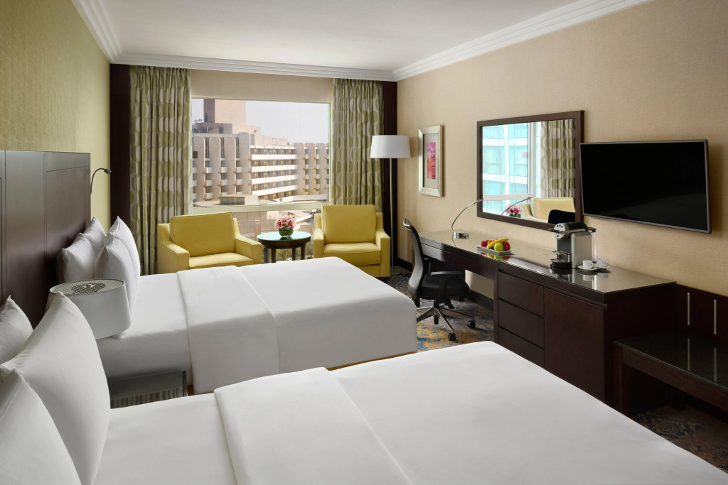 Crowne Plaza Jeddah by IHG 5*