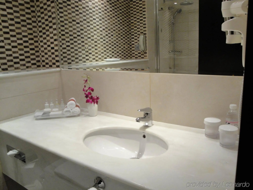 Crowne Plaza Jeddah by IHG 5*