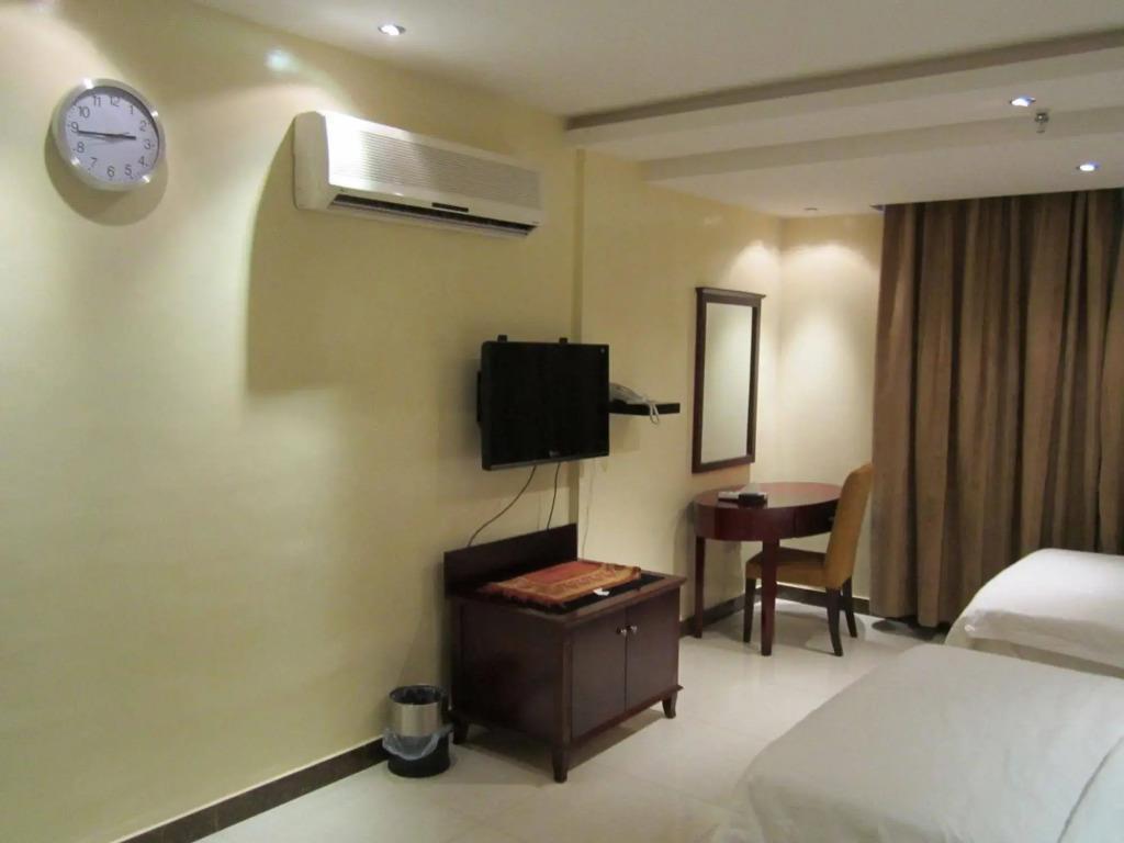 Al Salam Hotel Riyadh 3*