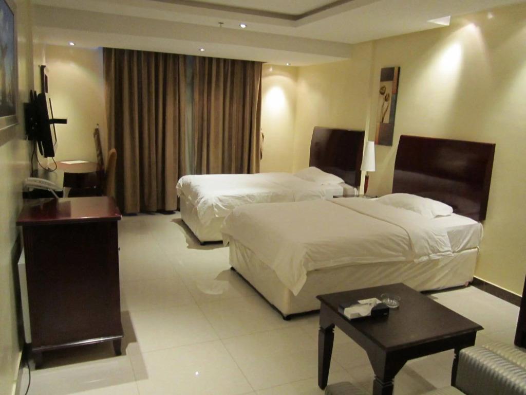 Al Salam Hotel Riyadh 3*