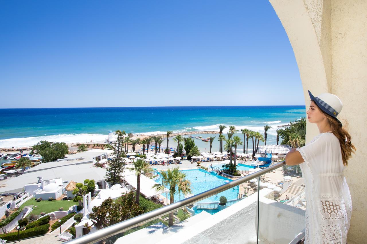 Golden Coast Beach Hotel 4*