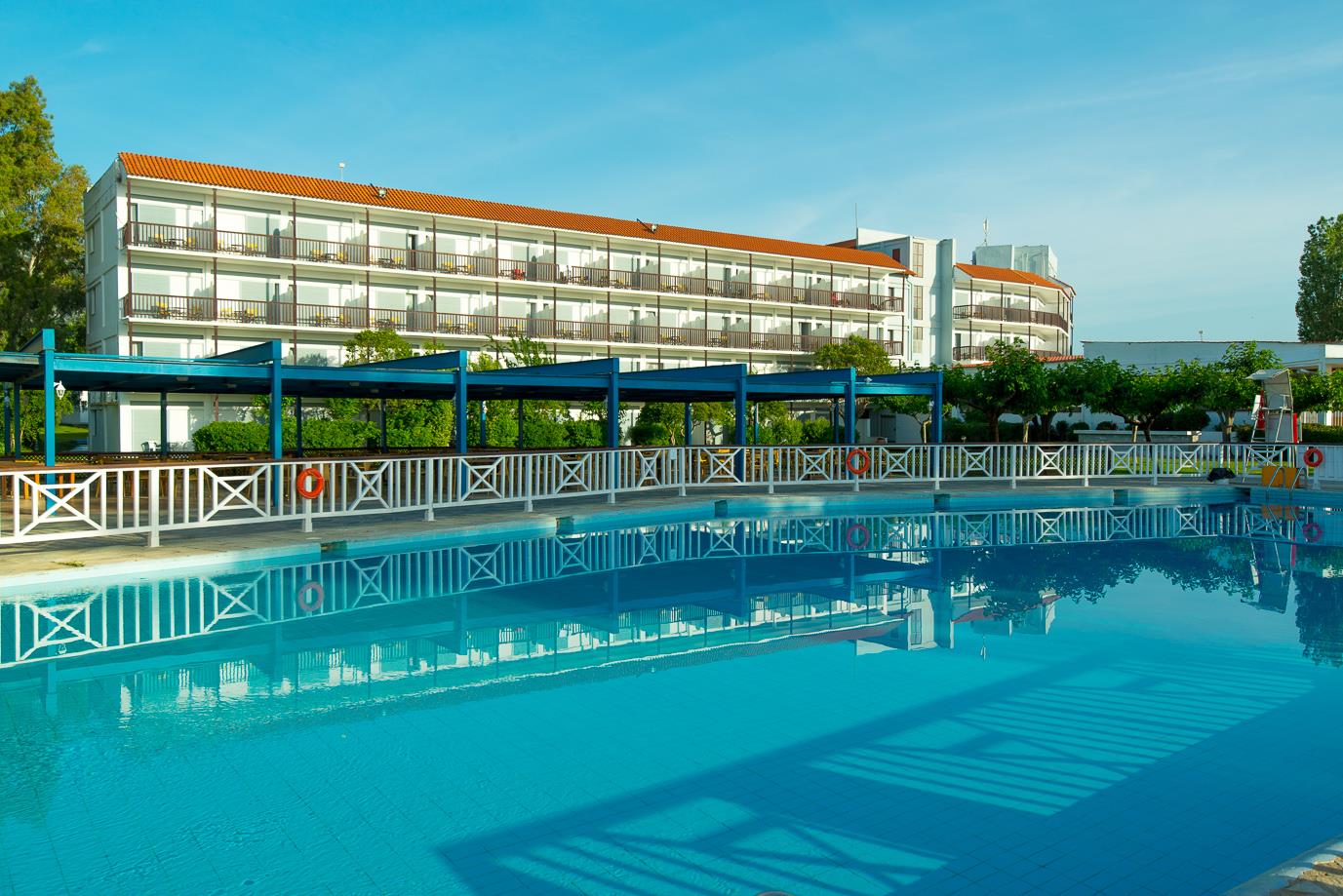 Туры в Golden Coast Hotel & Bungalows 4* Аттика Греция - отзывы, отели от  Пегас Туристик