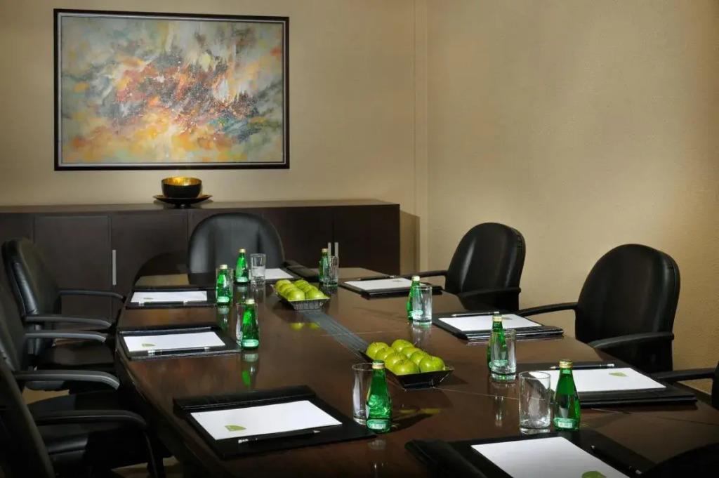 Courtyard by Marriott Riyadh Diplomatic Quarter 4*