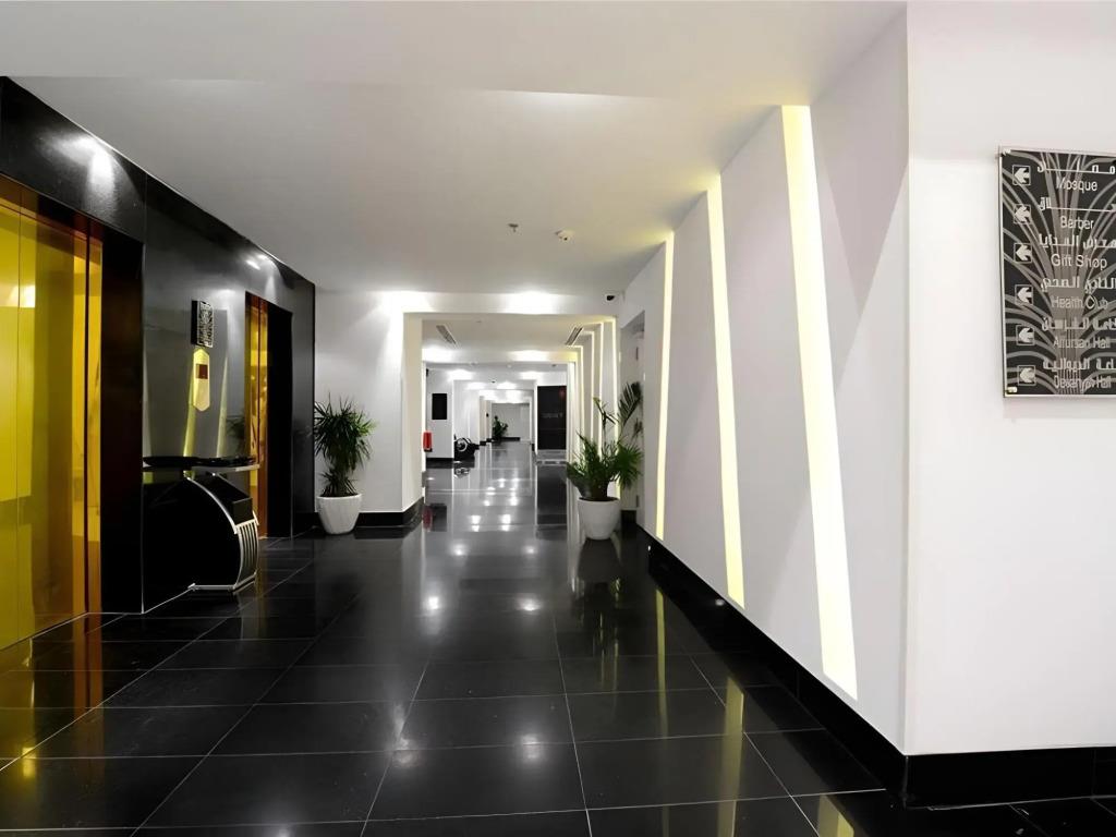 Mira Business Hotel 3*