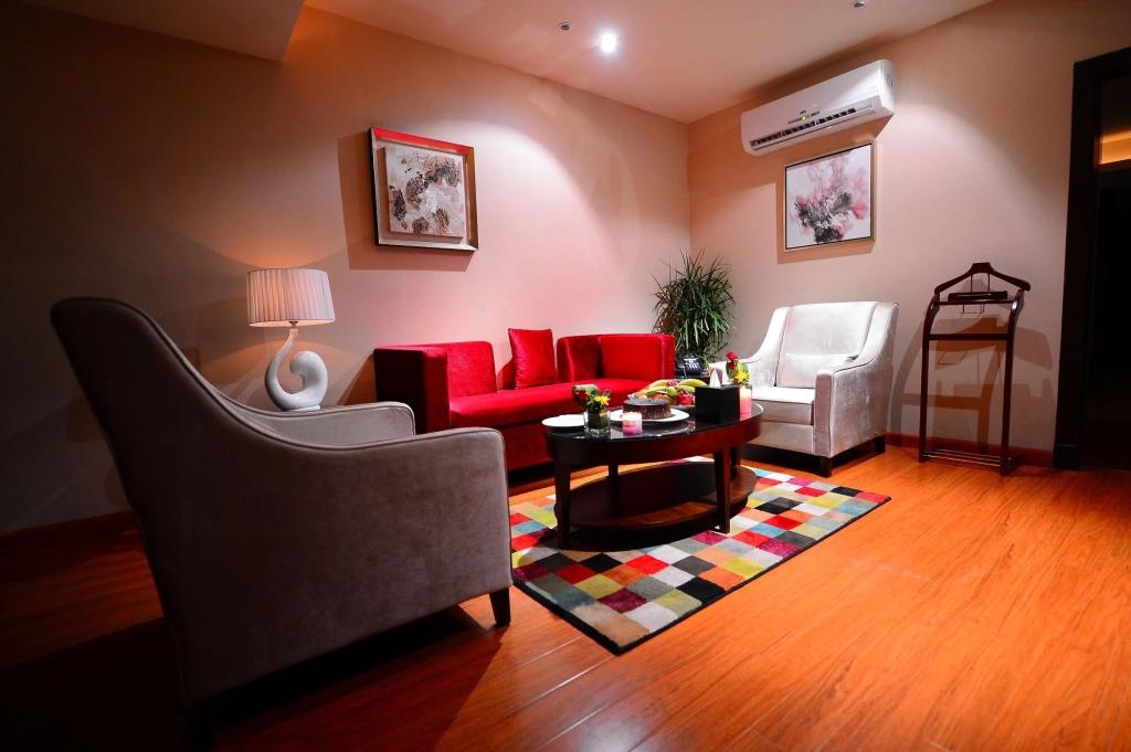 Mira Business Hotel 3*