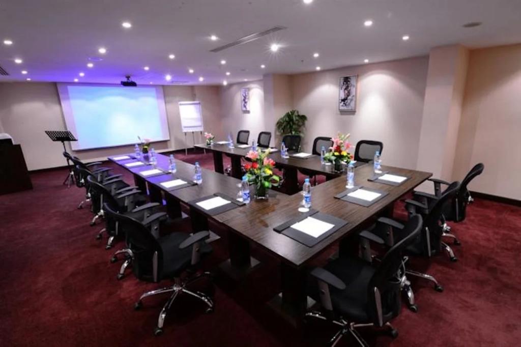 Mira Business Hotel 3*