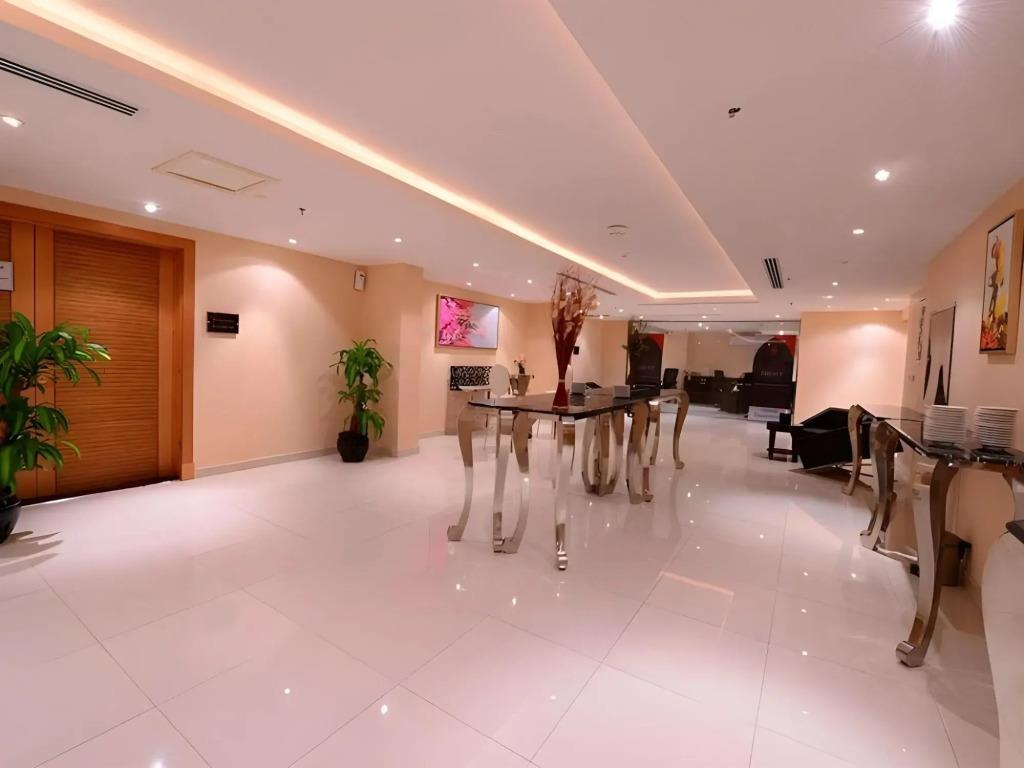Mira Business Hotel 3*