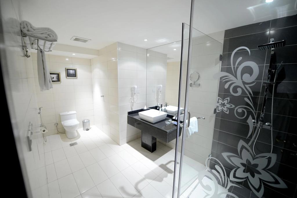 Mira Business Hotel 3*