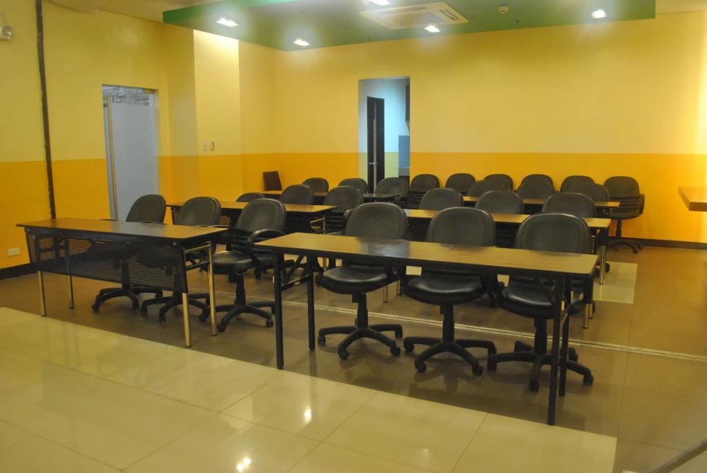 Go Hotels Tacloban 3*