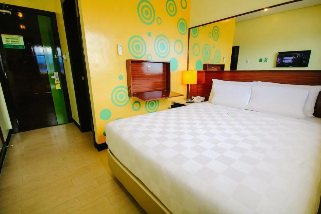 Go Hotels Tacloban 3*