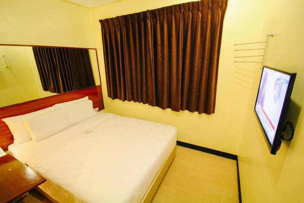 Go Hotels Tacloban 3*