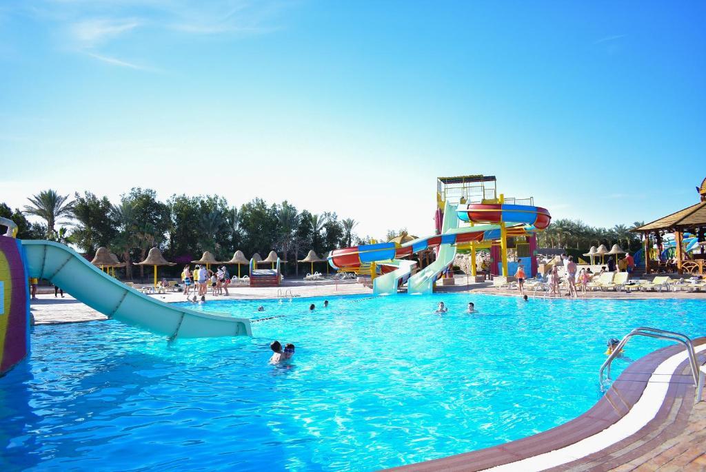 Parrotel Aqua Park Resort 4*