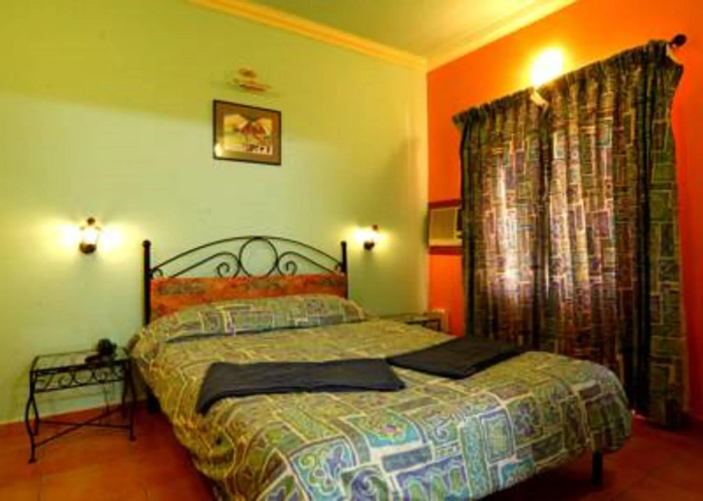 Sodder's Svelton Manor 3*