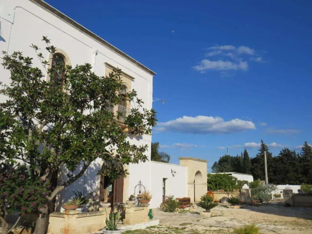 Masseria Borgo Santuri 3*