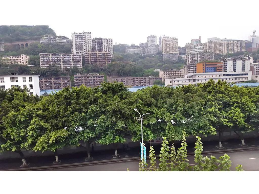 Chongqing Jiangyuan Hotel 2*