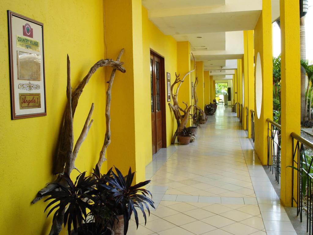 Country Village Hotel 3*