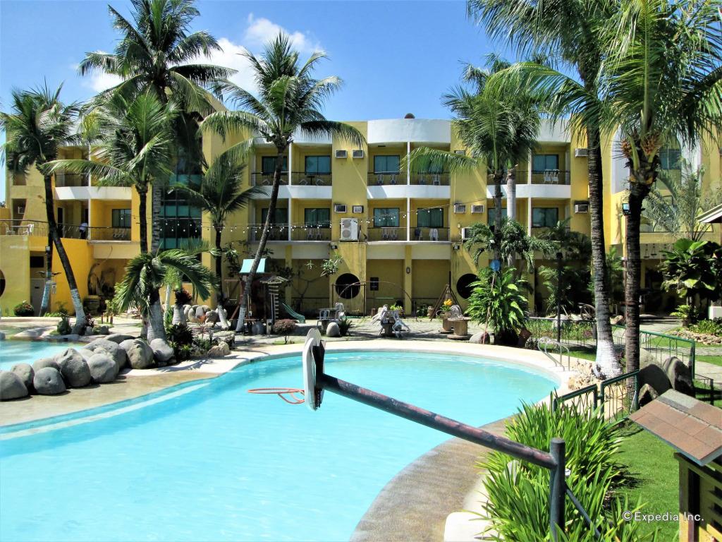 Country Village Hotel 3*