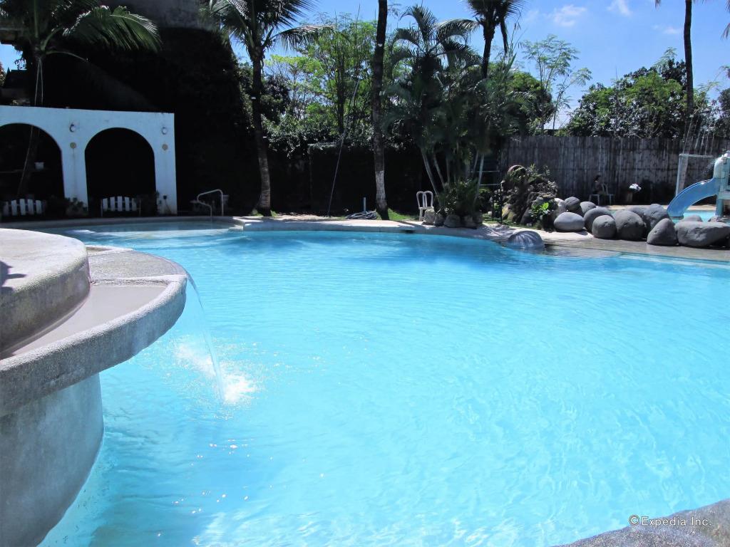 Country Village Hotel 3*