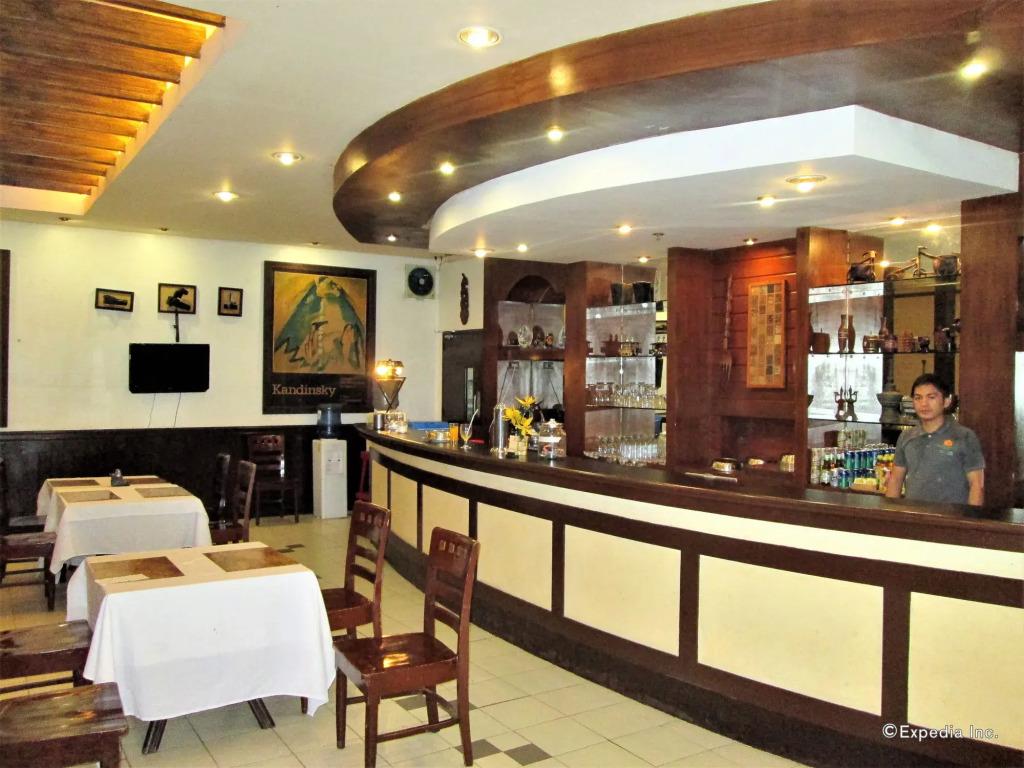 Country Village Hotel 3*