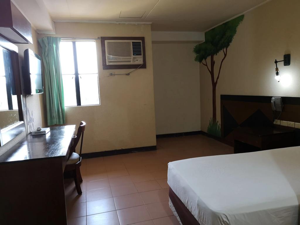 Country Village Hotel 3*