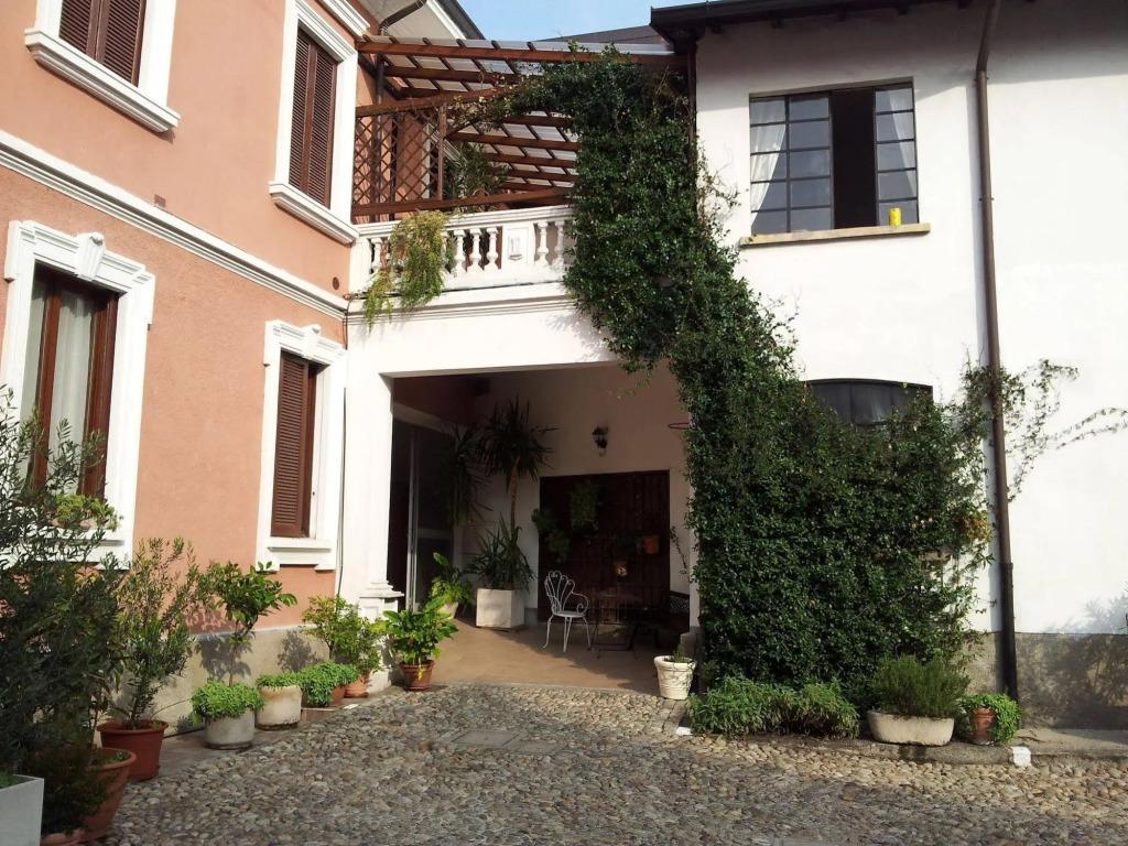 B&B Antica Corte Milanese 3*