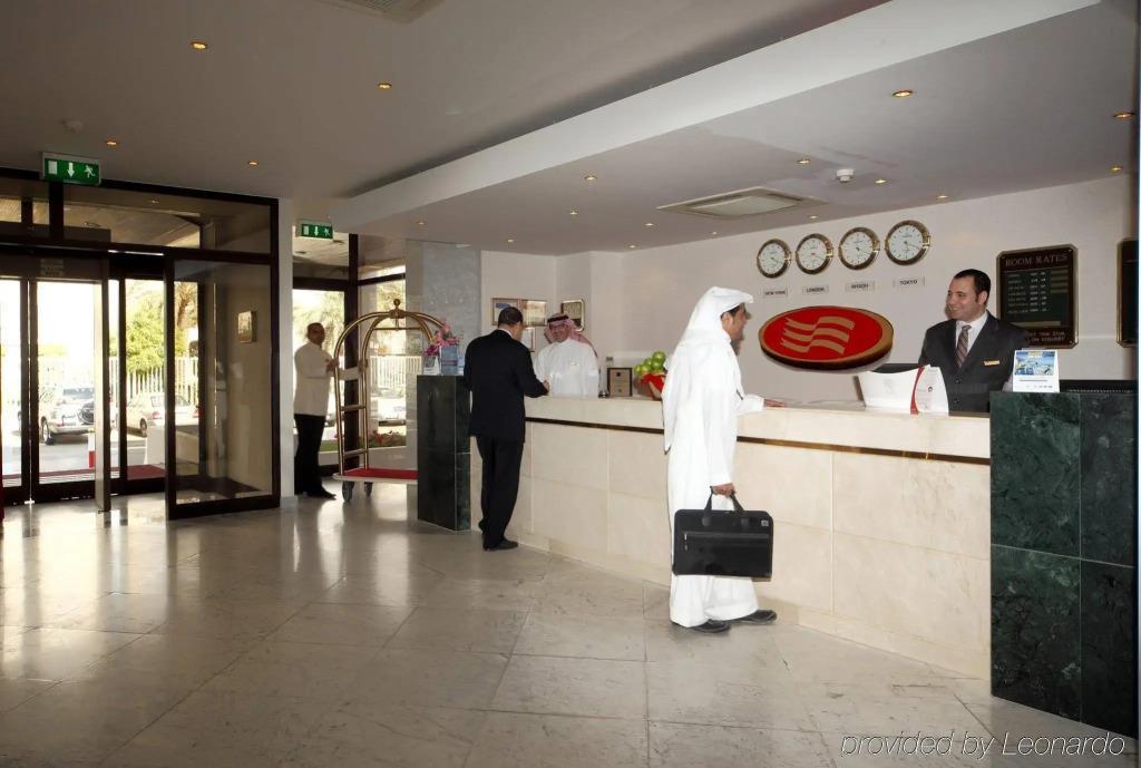 Radisson Blu Hotel and Convention Center, Riyadh Minhal 4*