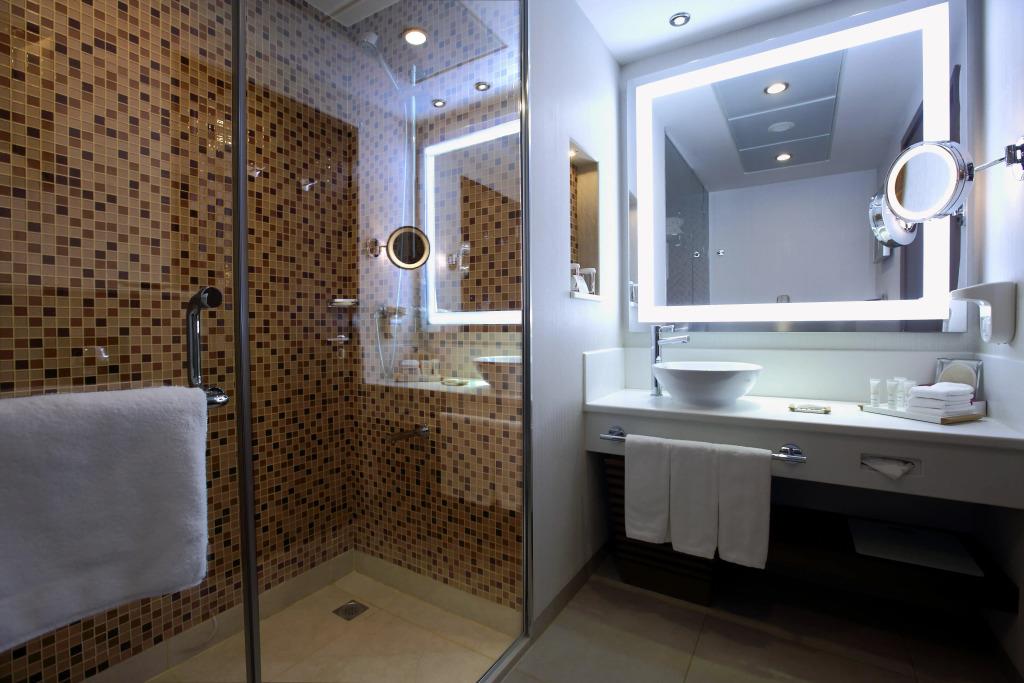 Radisson Blu Hotel and Convention Center, Riyadh Minhal 4*