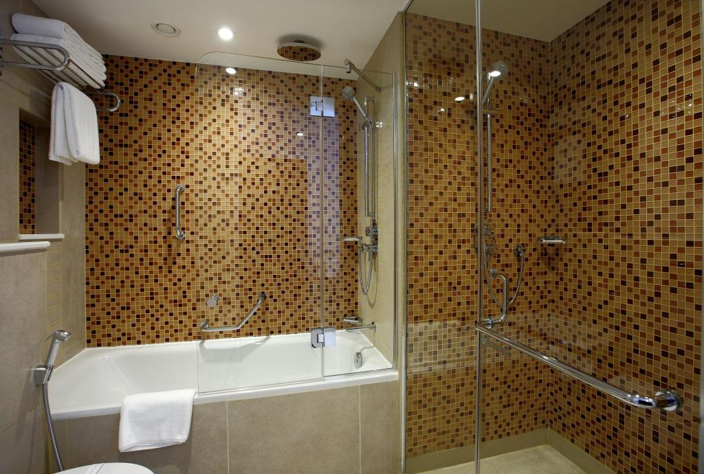 Radisson Blu Hotel and Convention Center, Riyadh Minhal 4*