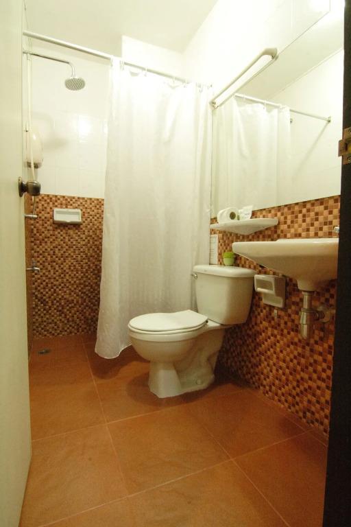 CM Night Bazaar Boutique Hotel 2*