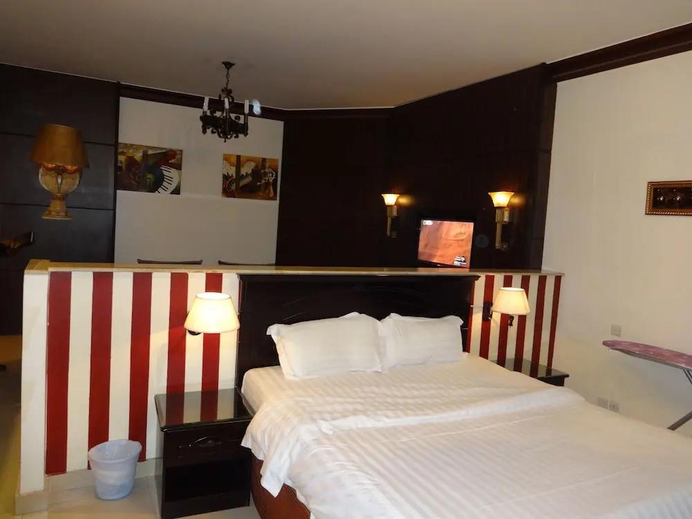 Orans Suites 2 0*