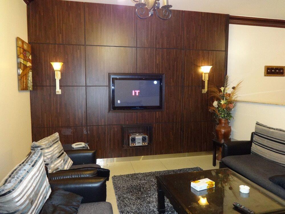 Orans Suites 2 0*