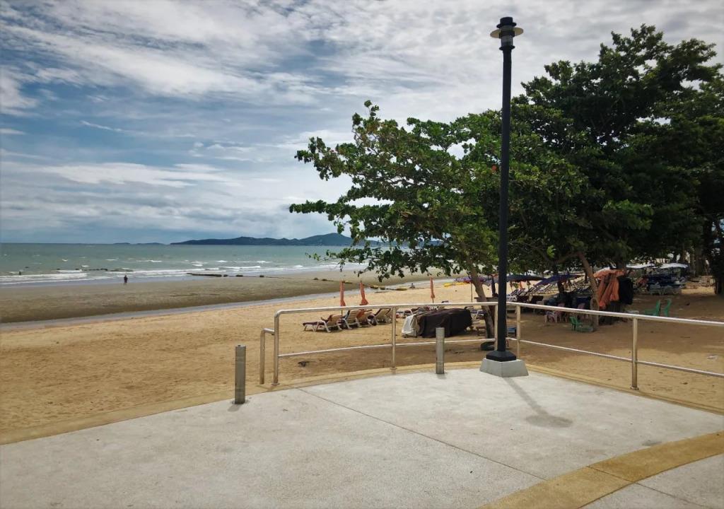 Baan Talay 2*