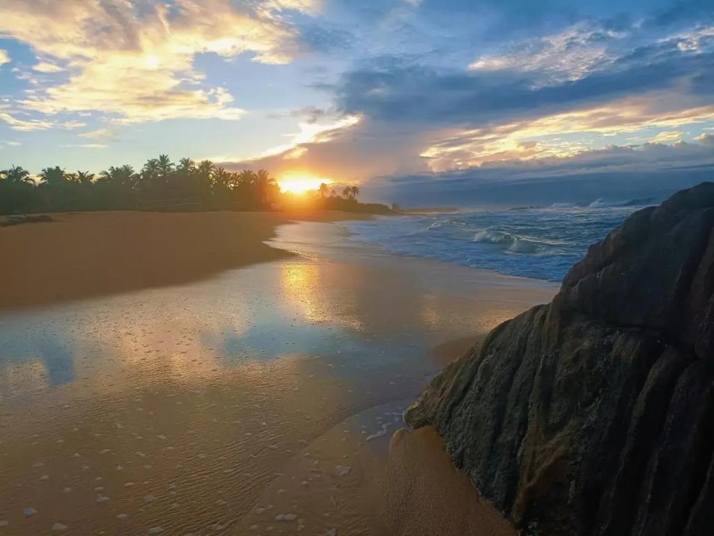 Ravana - Beach 1*