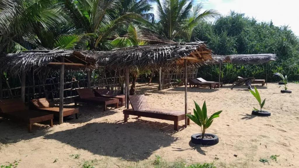 Ravana - Beach 1*