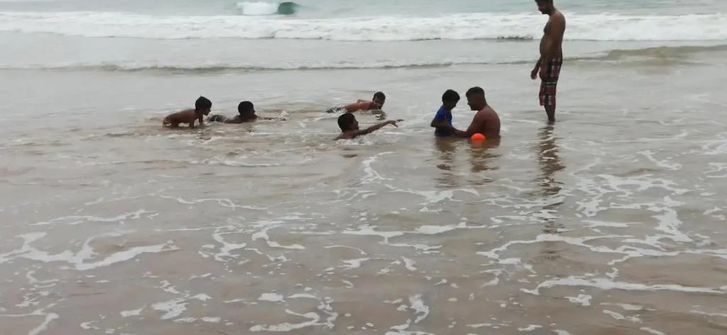 Ravana - Beach 1*