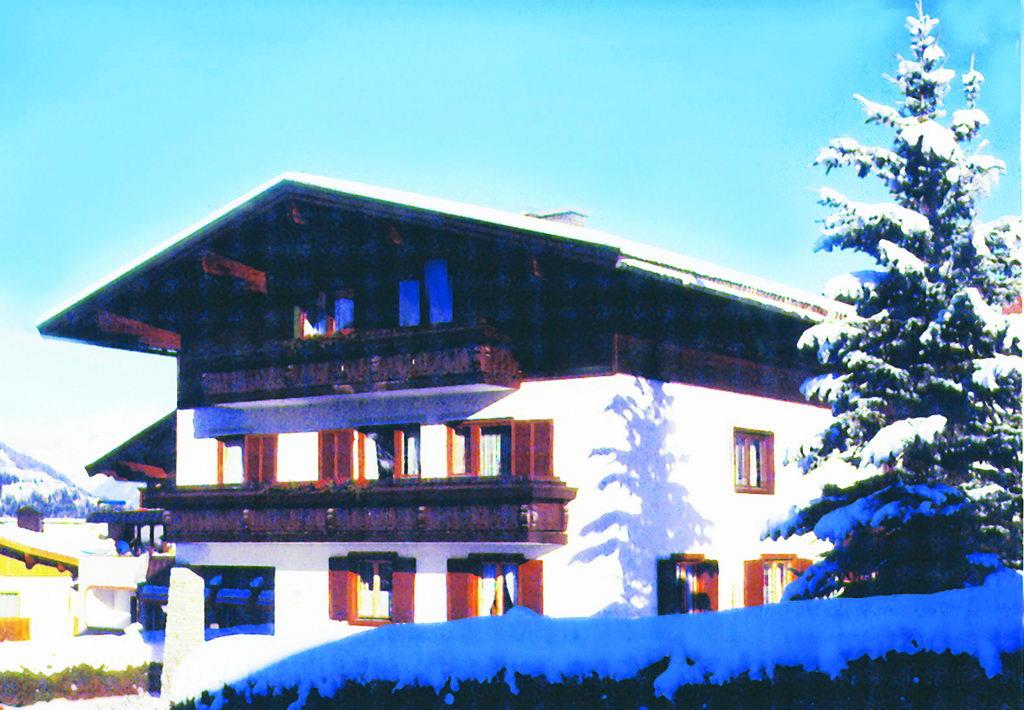 Gotthard Apartmenthaus 3*