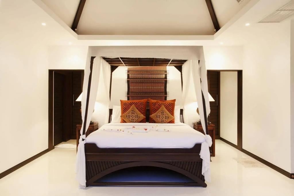 Villas Aelita Phuket 4*