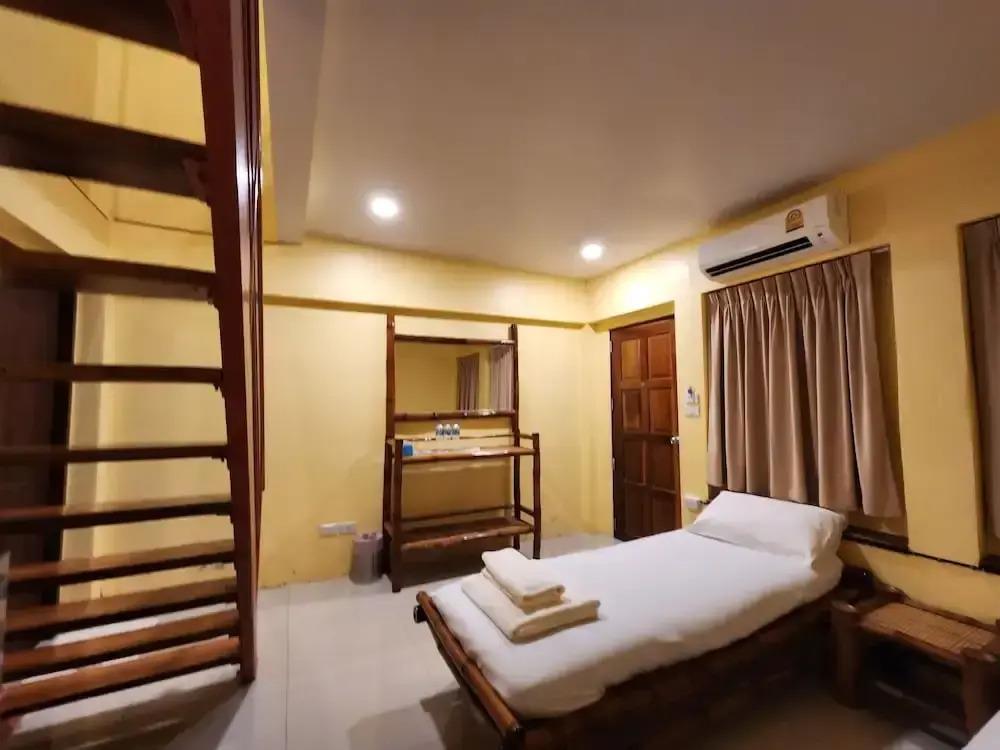 Sawasdee Lagoon Camping & Restaurant 2*