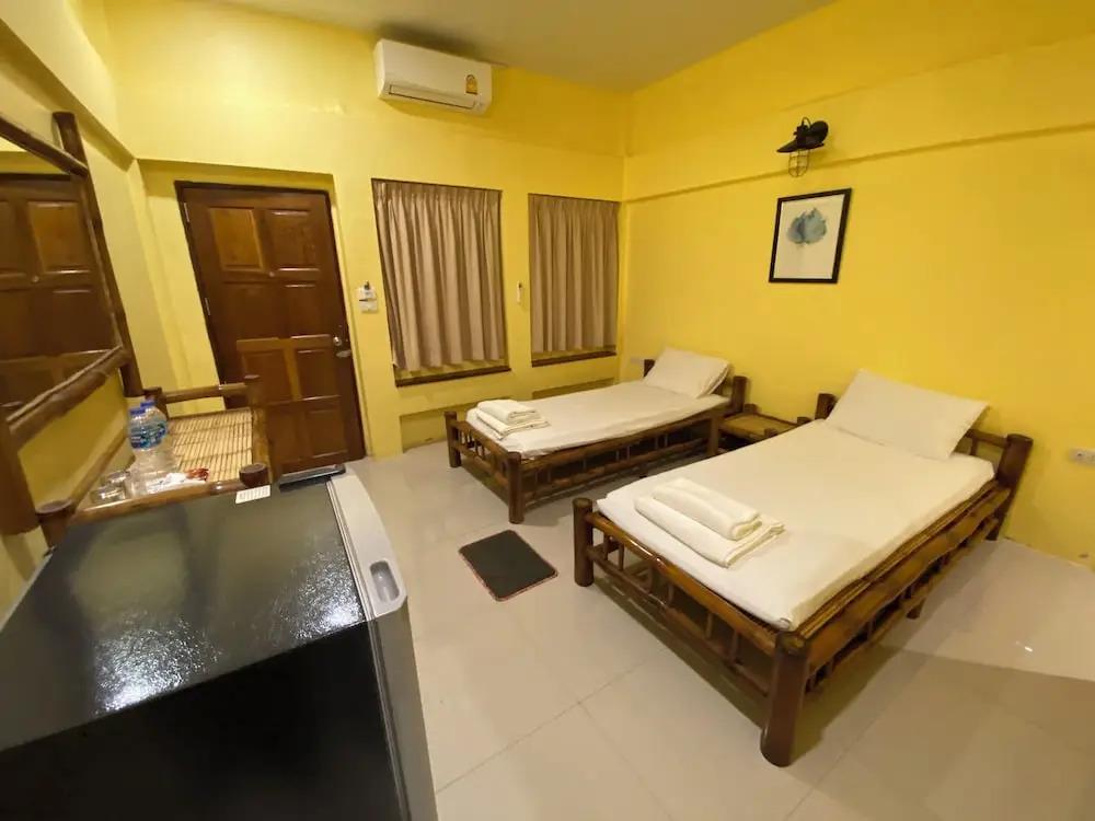 Sawasdee Lagoon Camping & Restaurant 2*