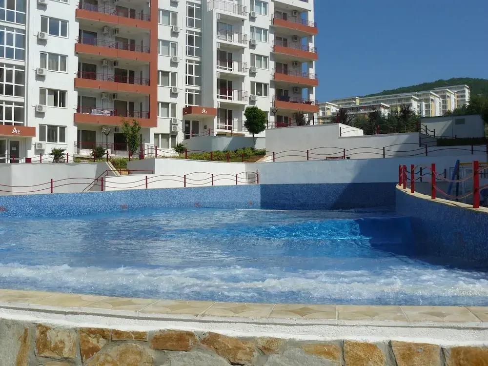 Sea Fort Club, FORT NOKS 0*