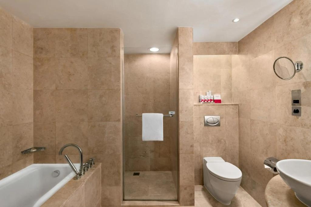 Отель Al Marwa Rayhaan by Rotana 5*
