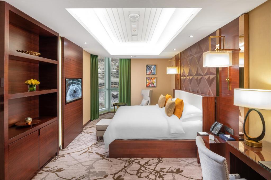 Отель Al Marwa Rayhaan by Rotana 5*