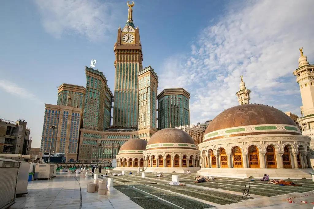 Отель Al Marwa Rayhaan by Rotana 5*