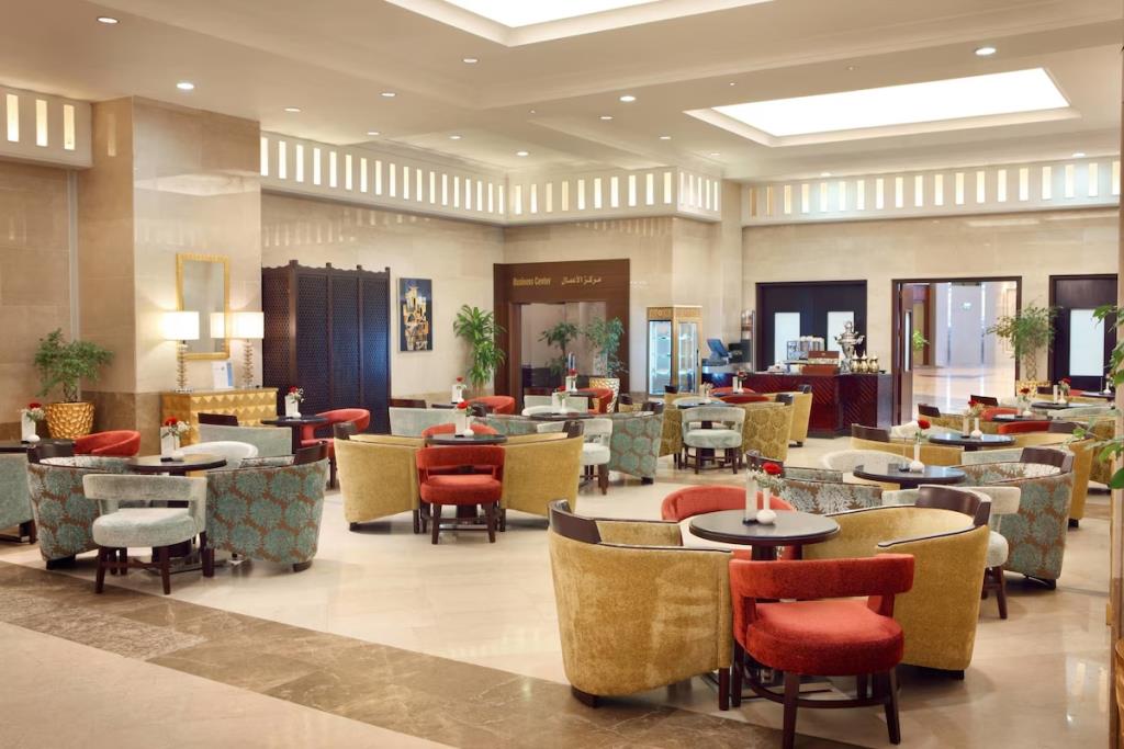 Отель Al Marwa Rayhaan by Rotana 5*