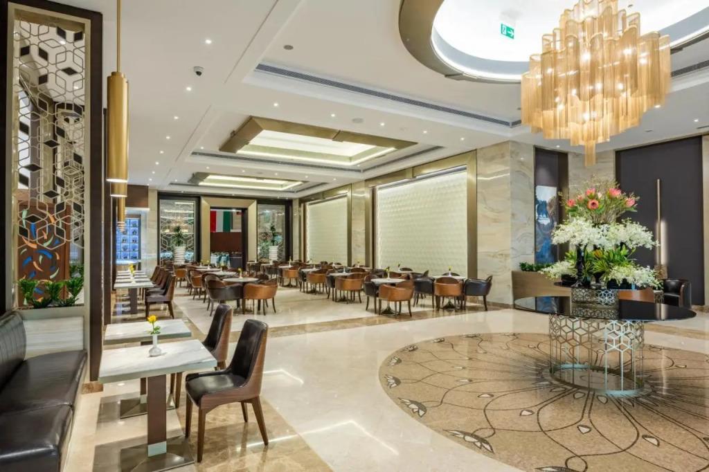 Отель Al Marwa Rayhaan by Rotana 5*