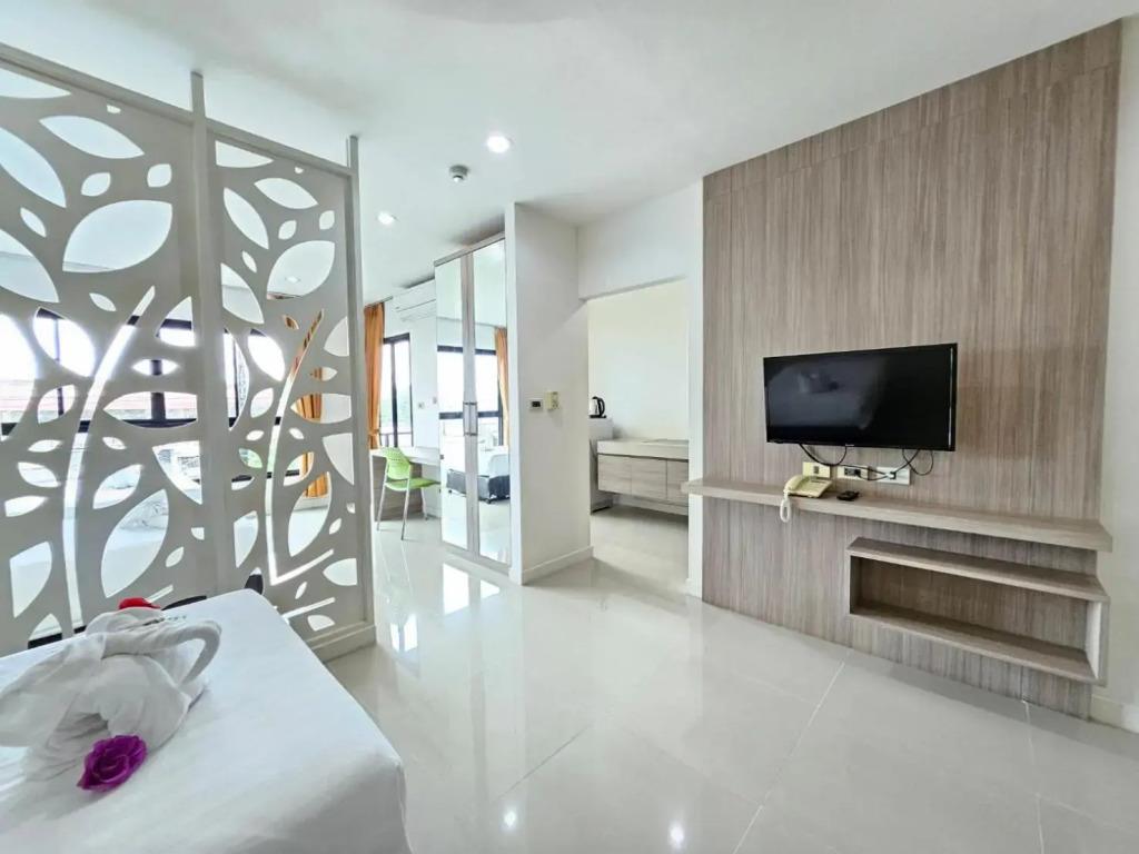 S4 Nai Yang Beach Phuket (SHA Plus+) 4*